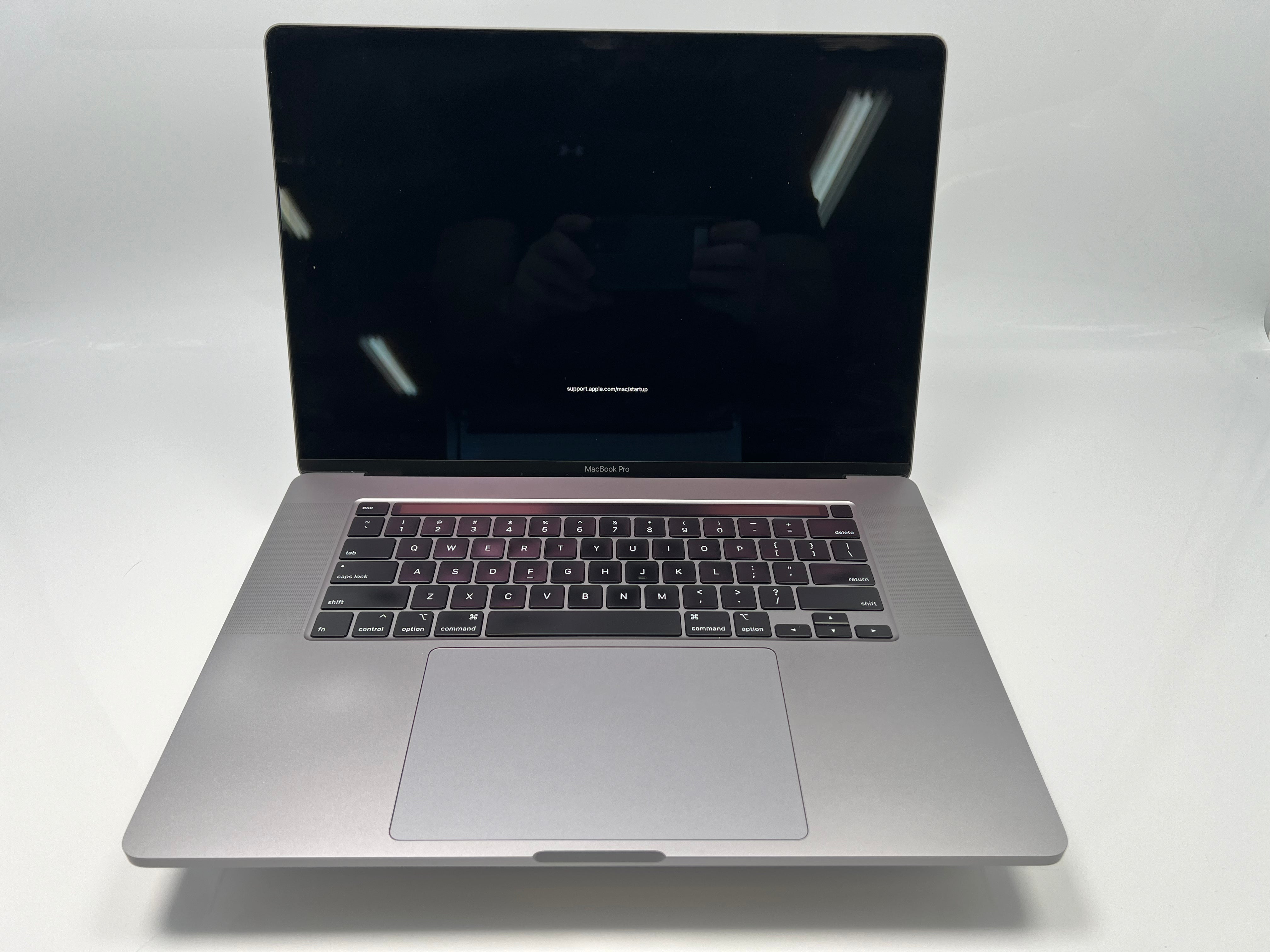 Apple MacbookPro16インチ シルバー 64GB 2TB 2019 MacBook Pro (16-inch, 2019) - Technical Specifications - Apple Support
