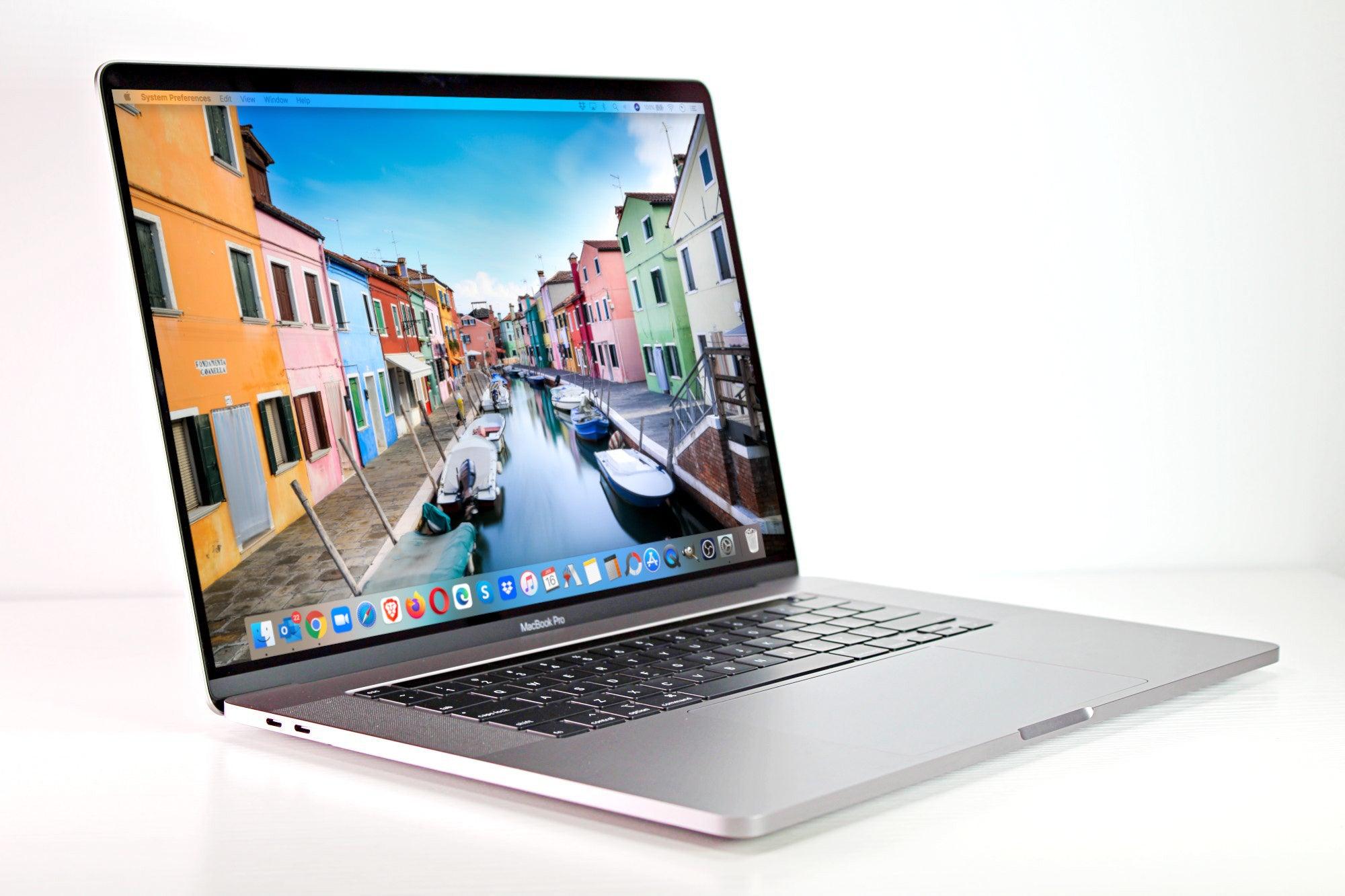 MacBookPro15インチ2018 、Corei9、SSD1TB、32GB Amazon.com: Apple Mid 2018 MacBook Pro with 2.9GHz Intel Core i9