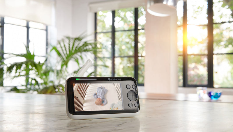 Motorola PIP1510 Connect 5" 1080p Remote Pan/Tilt Video Baby Monitor