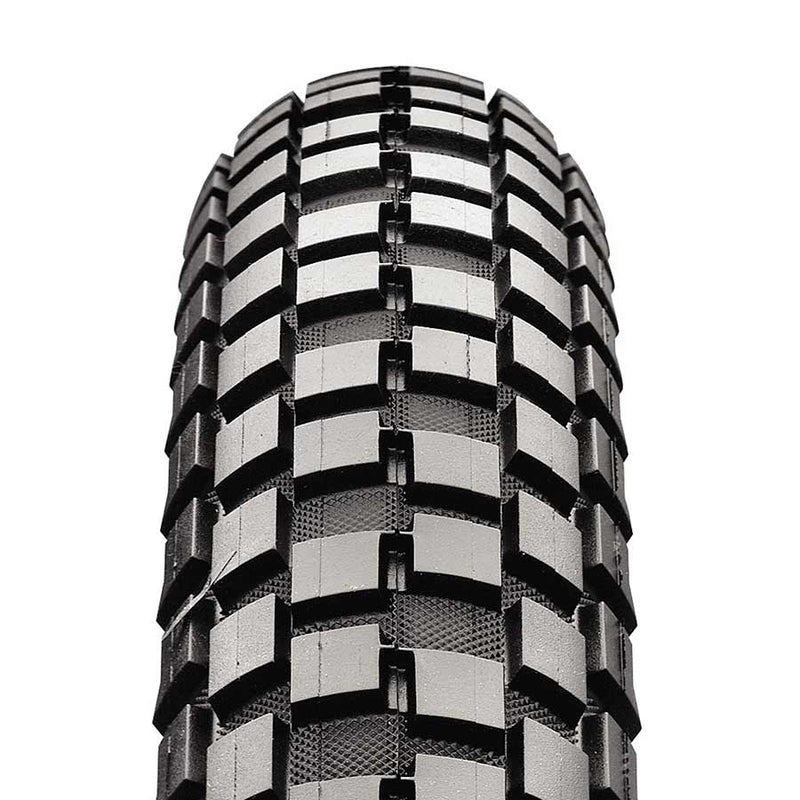 Maxxis Holy Roller tire