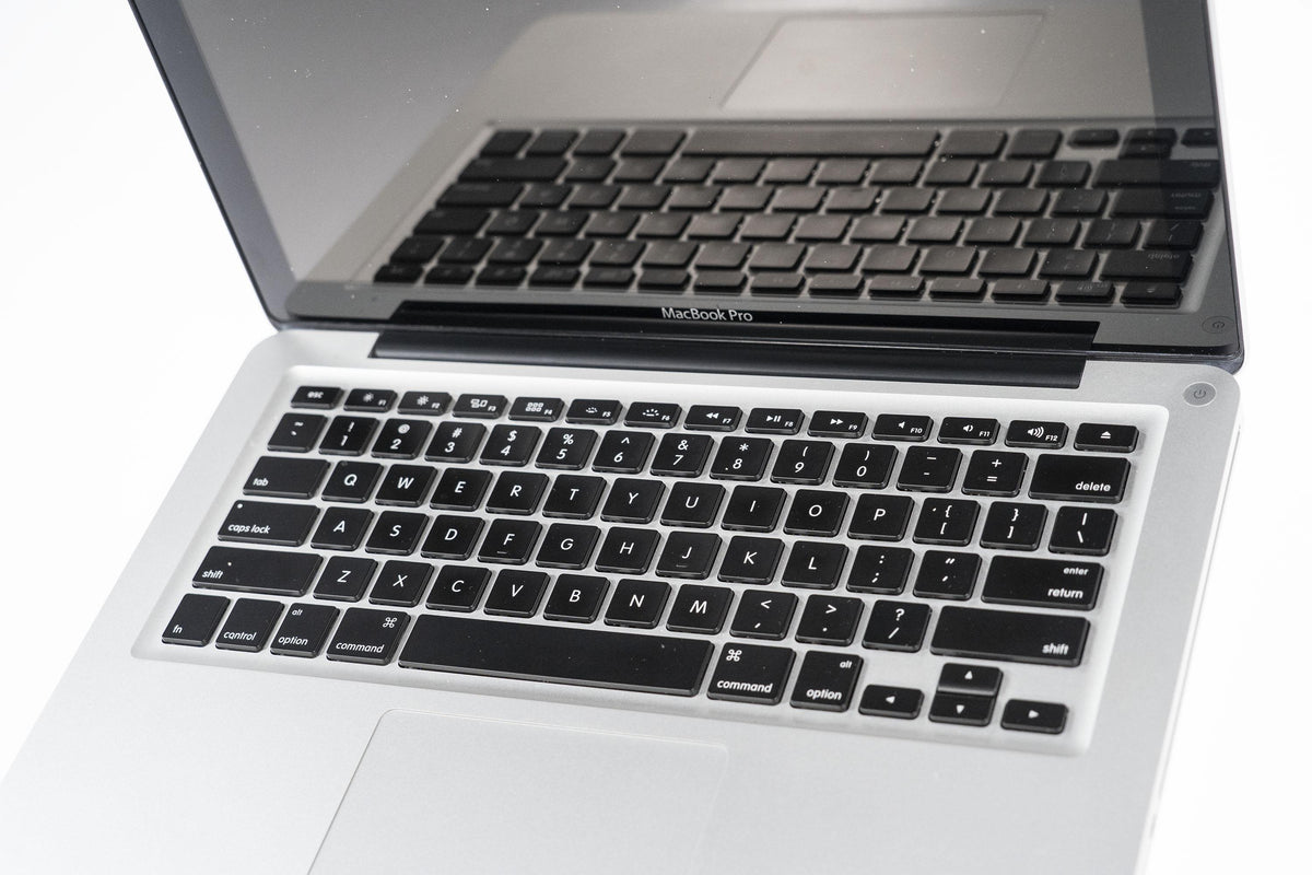 Apple MacBook Pro (Mid 2010) 13-inch 2.66 GHz Core 2 Duo 8GB RAM 512GB