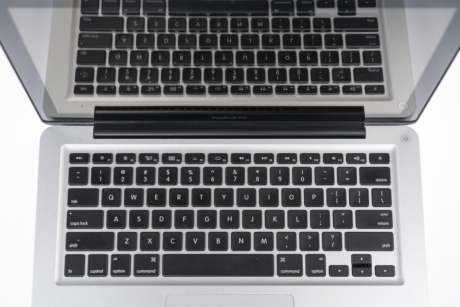 Apple MacBook Pro (13-inch Late 2011) 2.4 GHz i5-22435M 8GB RAM 1TB SS