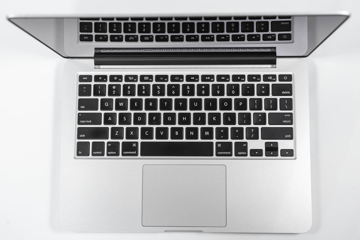 Apple MacBook Pro (13-inch Late 2013) 2.4 GHz I5-4258U 8GB RAM 1TB SSD