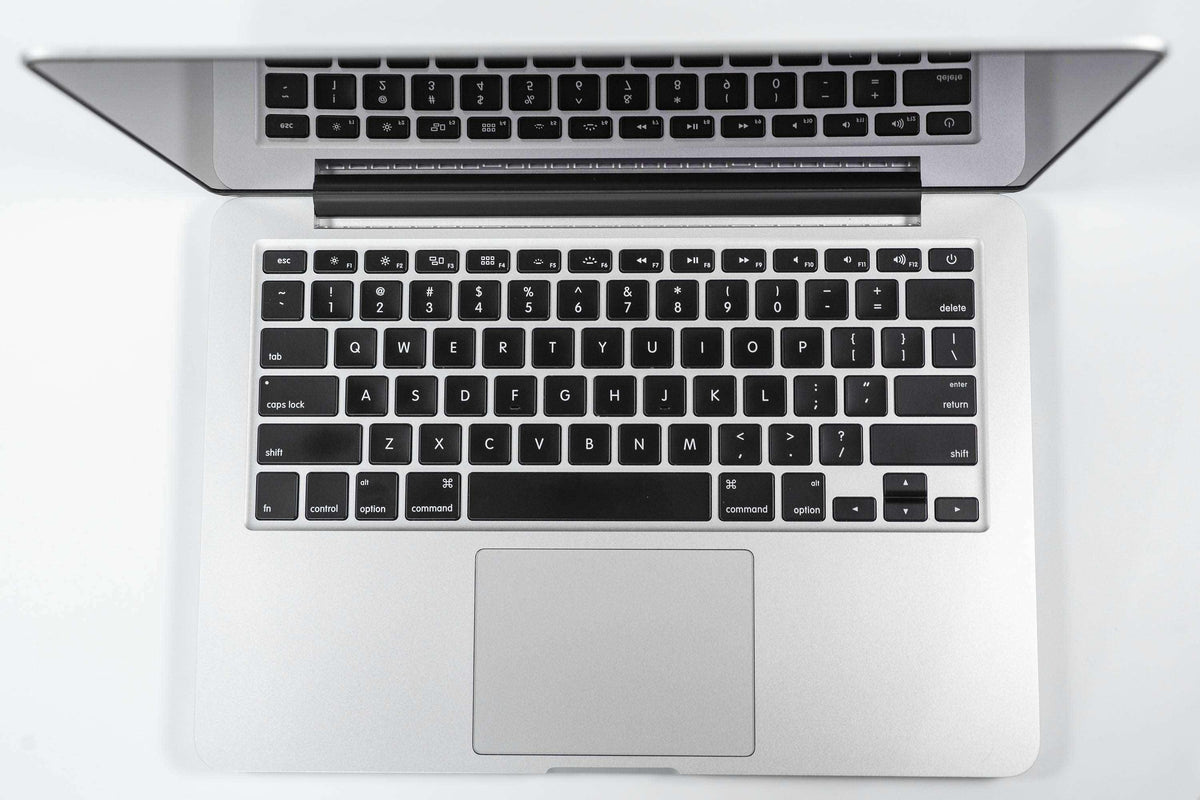 2014 Apple MacBook Pro 13-Inch SSD 2.6GHz - 3.1GHz Core i5 8GB RAM MGX
