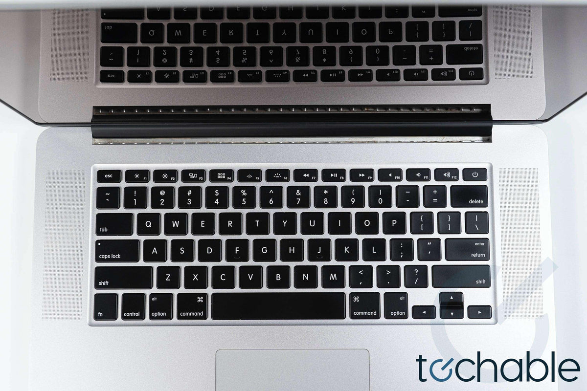 MacBook Pro (Mid 2015) 15-Inch - 2.5GHz Core i7 (IG) - 16GB RAM 2TB SS