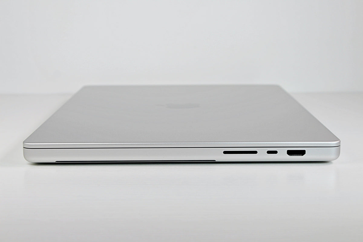 16インチMacBook Pro シルバー 2021 Apple MacBook Pro 16-inch M1 Max 10-Core CPU 32-Core GPU — Up to