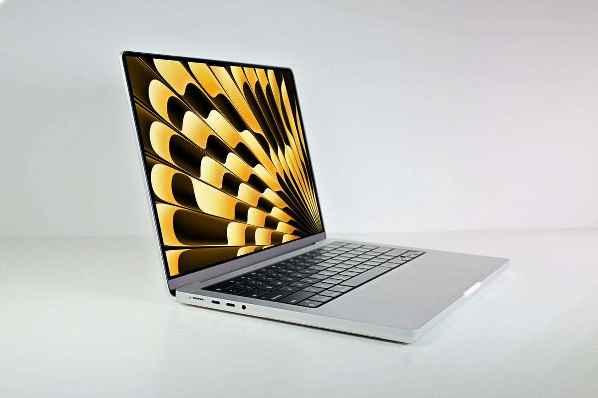 Apple MacBook Pro (2021) 14-inch M1 Max 32-Core GPU 64GB RAM 2TB SSD (