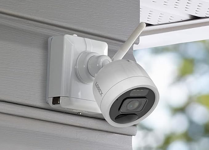 Cámara de seguridad para exteriores con batería y Wi-Fi adicional de 4,0 MP y 2K Lorex U424AA-E, color blanco