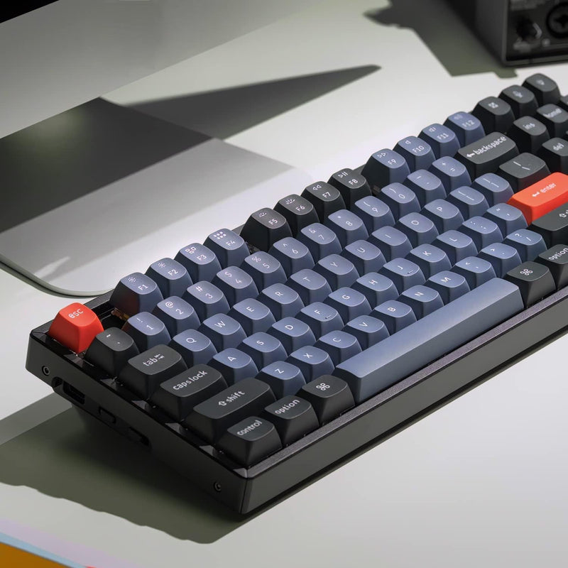 Keychron K8 Pro - Interruptor de aluminio rojo con retroiluminación RGB intercambiable - Negro