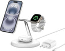 Soporte de carga inalámbrica 3 en 1 Belkin Boost Charge Pro con Qi2 en color blanco