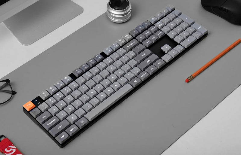 Teclado Keychron K5 Max con interruptores Gateron RGB intercambiables y retroiluminación marrón