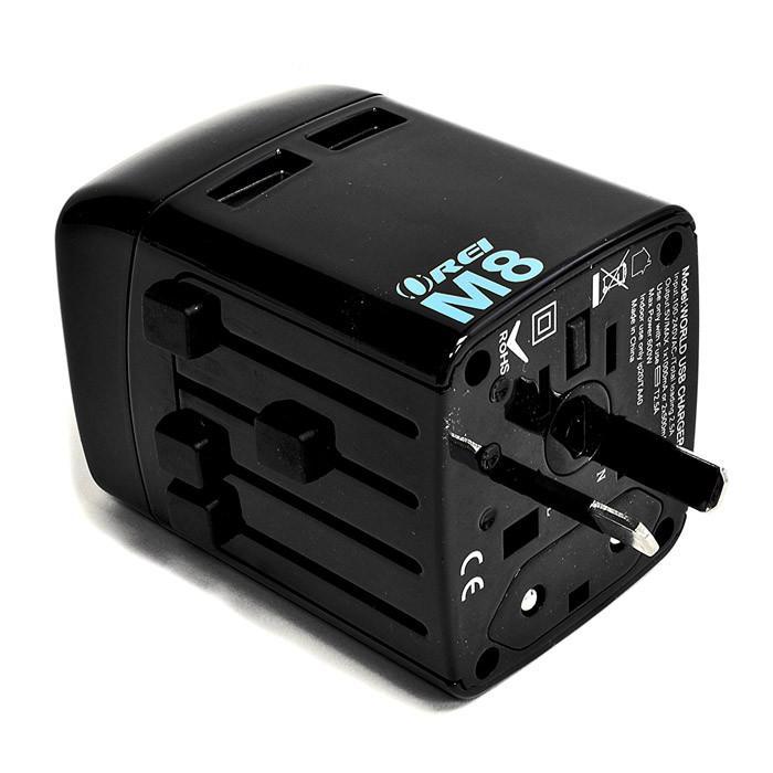Adaptador de enchufe de viaje internacional para uso mundial con cargador USB dual. Funciona en Europa, Asia, África, América Central, Japón y más de 150 países. Travel Mate.