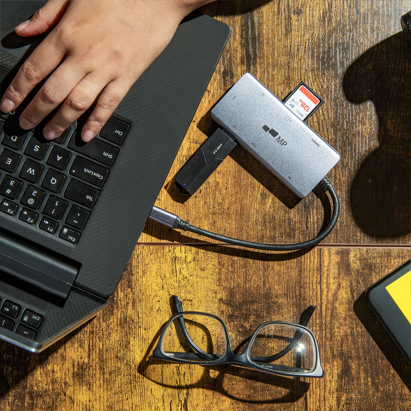 Hub USB-C 8 en 1 con HDMI 4K de Mobile Pixels