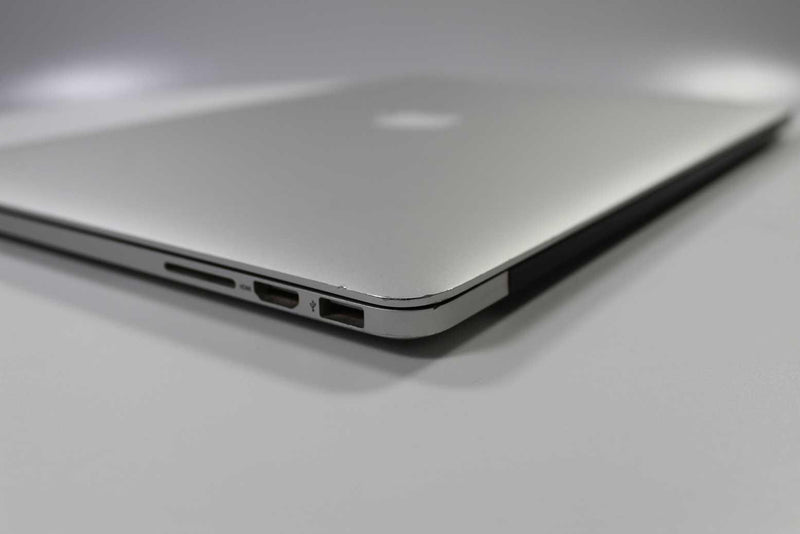 Apple MacBook Pro 15-inch 2014 2.5GHz Core i7 15" 16GB RAM Dual Graphics (Wear & Tear Special)