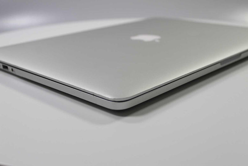 Apple MacBook Pro 15 pulgadas 2014 2.8 GHz Core i7 15" 16 GB RAM Gráficos integrados (especial por desgaste) 