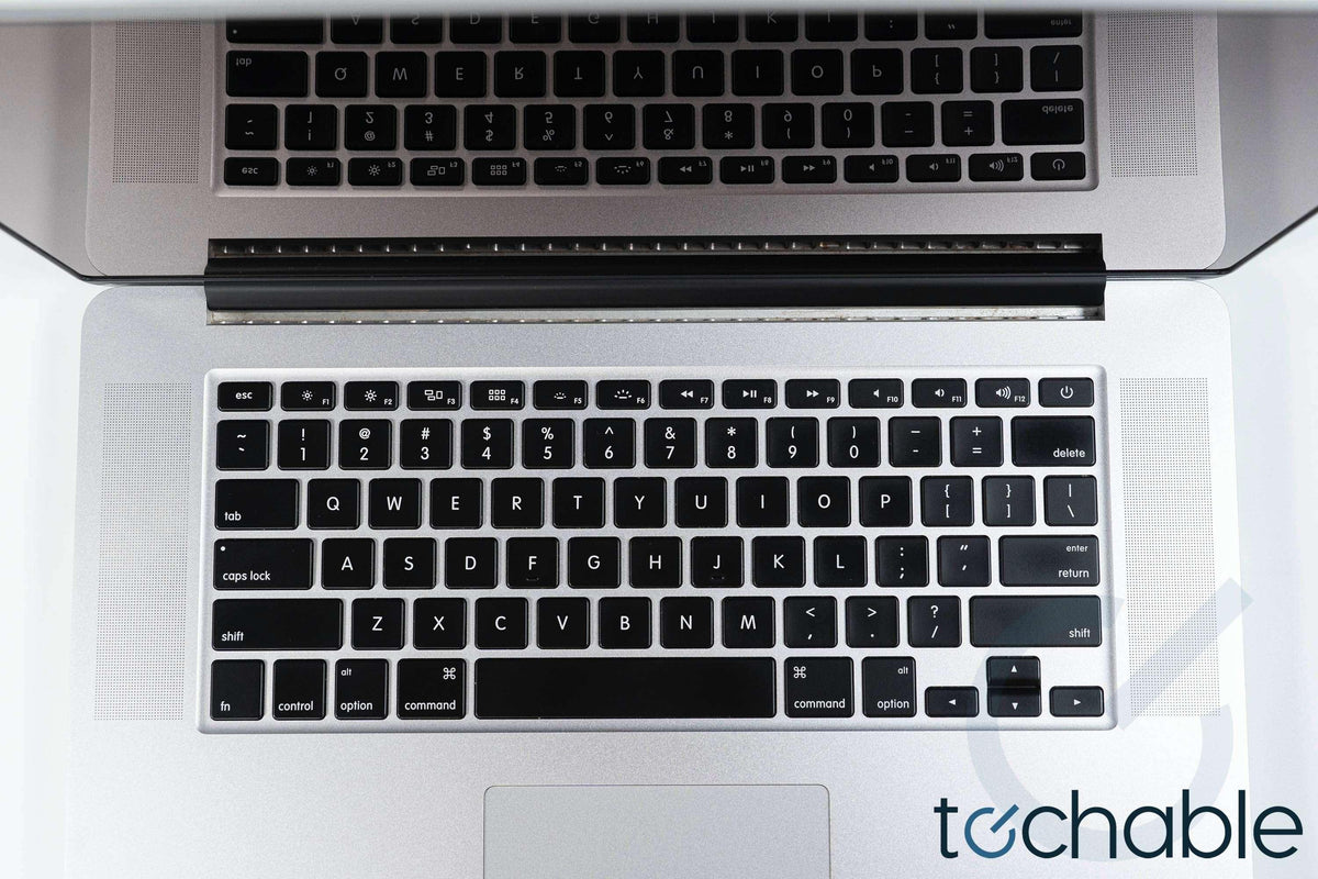 MacBook Pro (Mid 2015) 15-Inch - 2.5GHz Core i5 (DG) - 16GB RAM 256GB