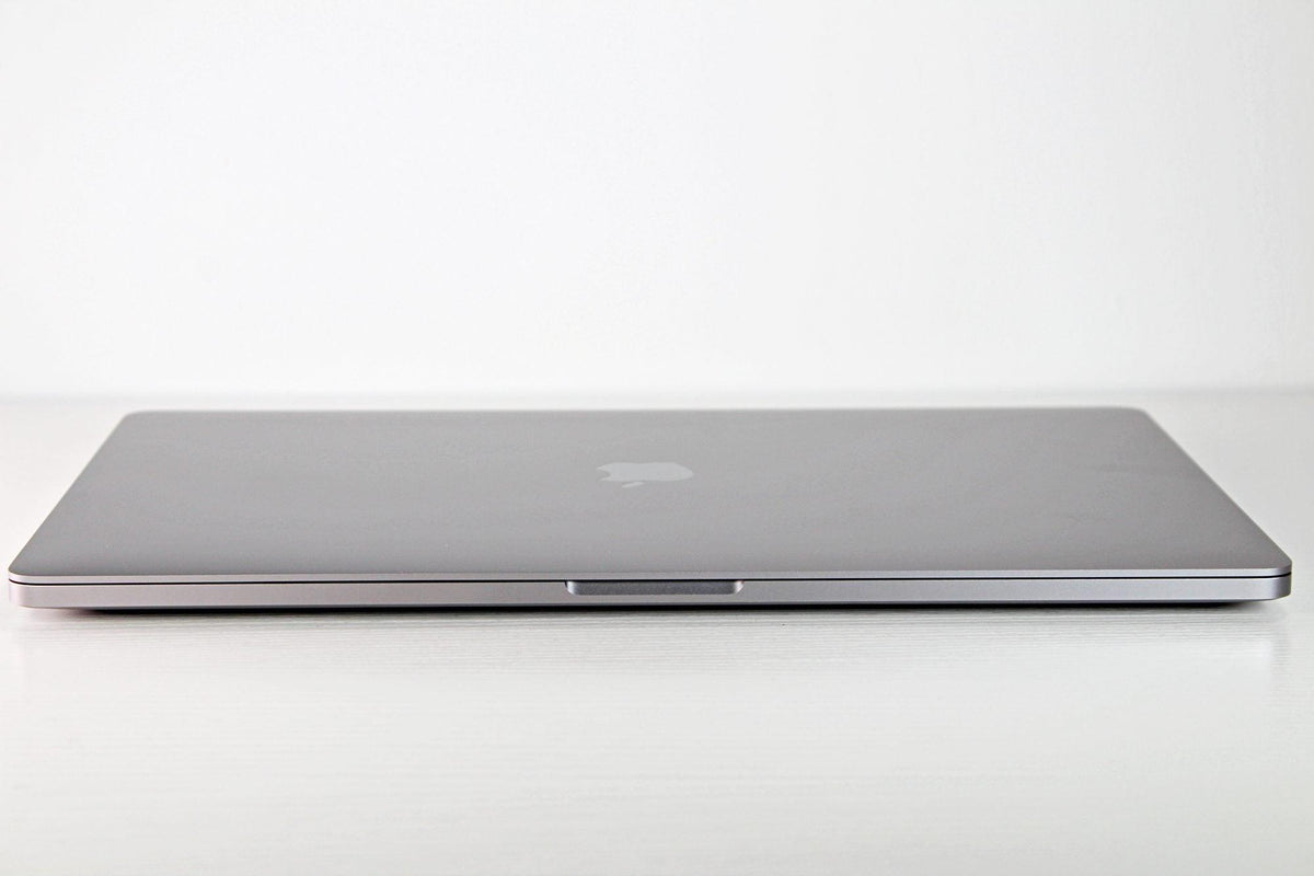 Apple MacBook Pro 15-inch 2017 3.1 GHz Core i7 1TB SSD 16GB RAM Touch