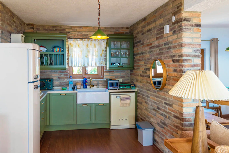 Ferrara Old School Manufactured Stone Handmade Brick Veneer - Livfloors Collection