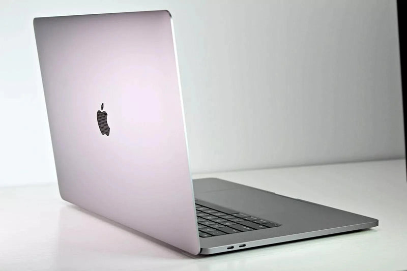 2019 Apple MacBook Pro 16-inch i7 2.6GHz – 16GB RAM 512GB SSD AMD 5300 2019 Apple MacBook Pro 16-inch i7 2.6GHz – 16GB RAM 512GB SSD AMD 5300
