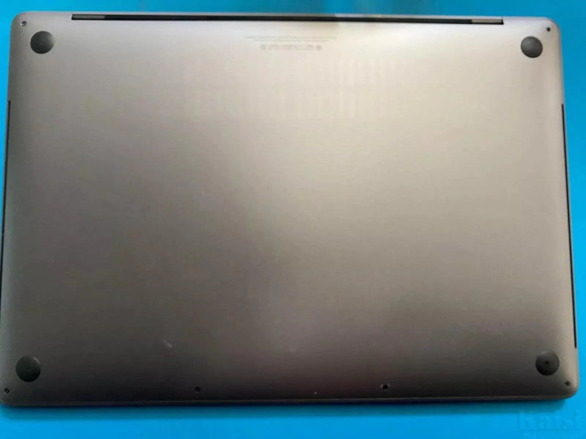2019 Apple MacBook Pro 16-inch i7 2.6GHz – 16GB RAM 512GB SSD AMD 5300
