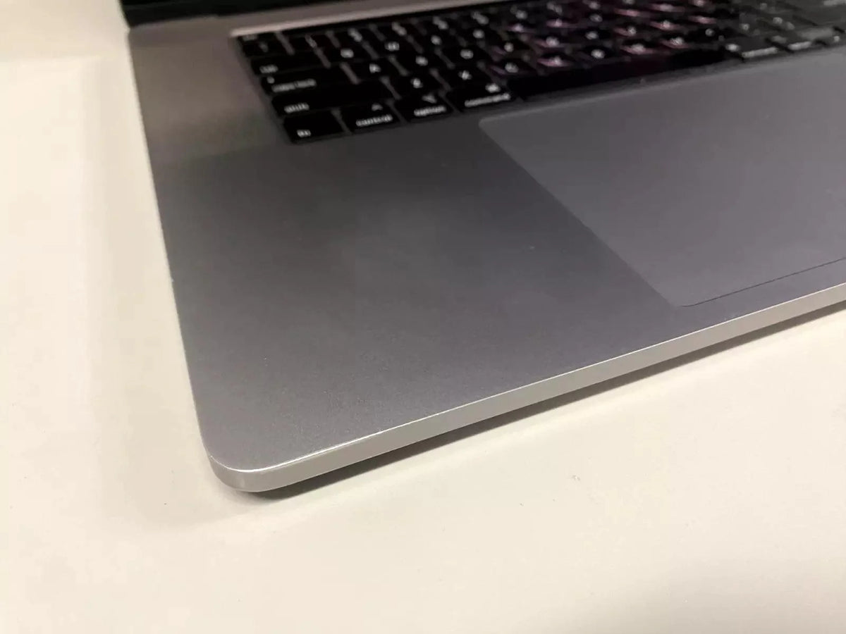 2019 MacBook Pro 16-inch 2.4GHz i9 – 32GB RAM 2TB SSD AMD Radeon Pro 5