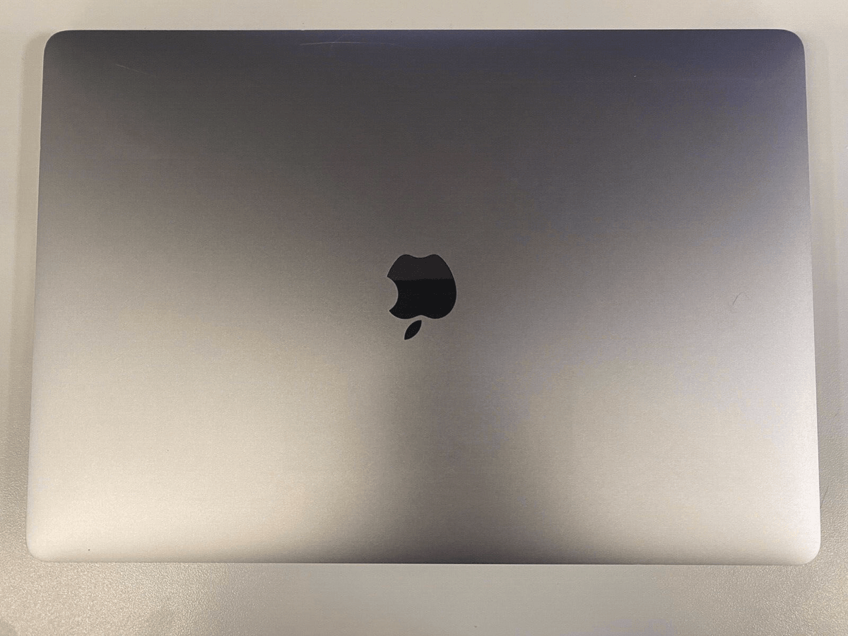 Apple MacBook Pro 15-inch 2017 3.1 GHz Core i7 1TB SSD 16GB RAM Touch