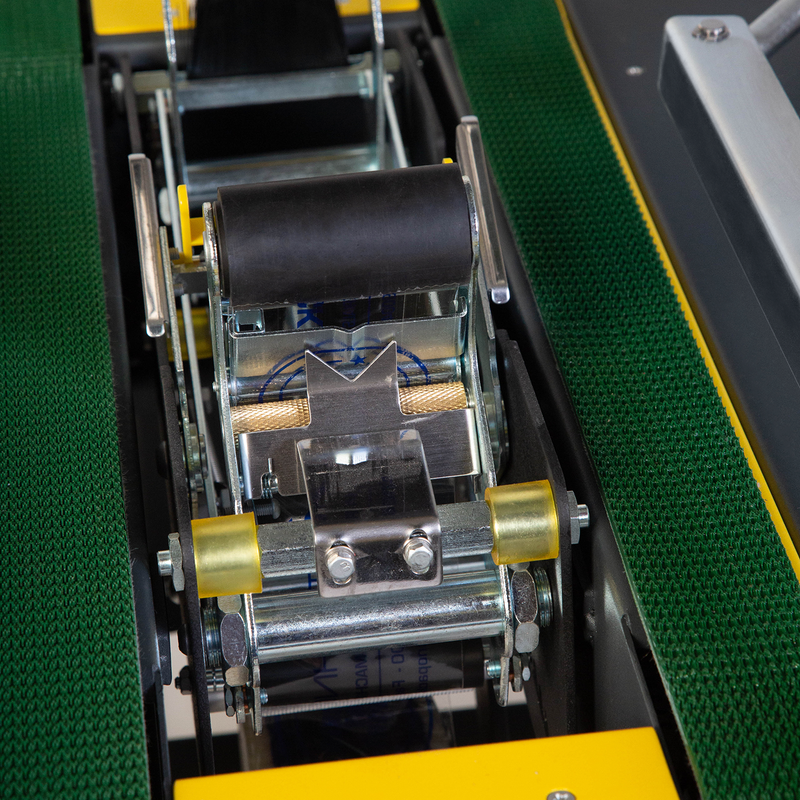 Semi-Automatic Case Sealing Machine with Top/Bottom Traction