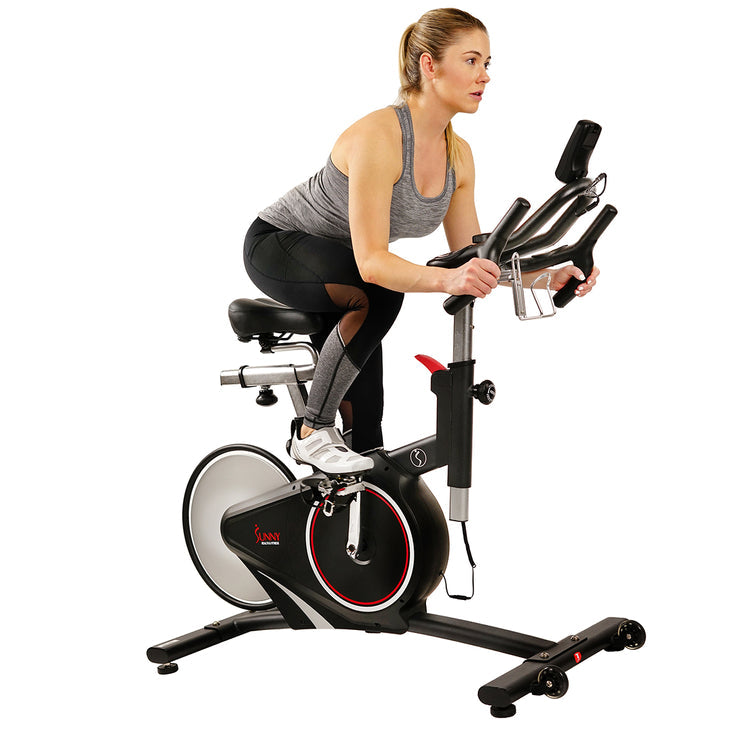 Bicicleta de ciclismo para interiores con transmisión por correa y sistema magnético Sunny Health &amp; Fitness SF-B1709