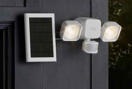 Ring Smart Lighting Floodlight Solar/Wellbots